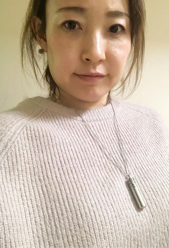 クーポン ギフトに! 選べる100%天然アロマオイル付き ステンレスアロマディフューザーペンダント アロマパッド付き アロマセラピー癒しストレス解消フラワーお花 ギフト 人気 精油セラピー 癒し ストレス